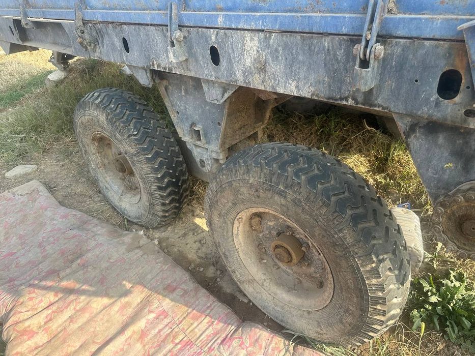 Навозоразбрасыватель РОУ 6