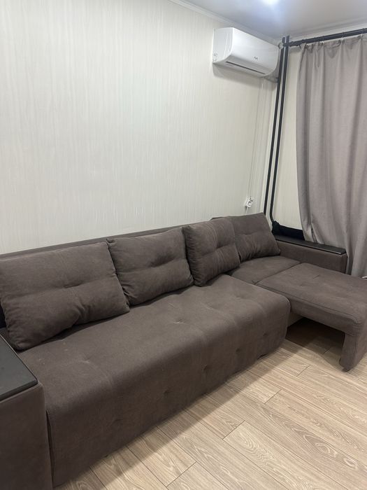 Продается диван уголок в хорошем состоянии