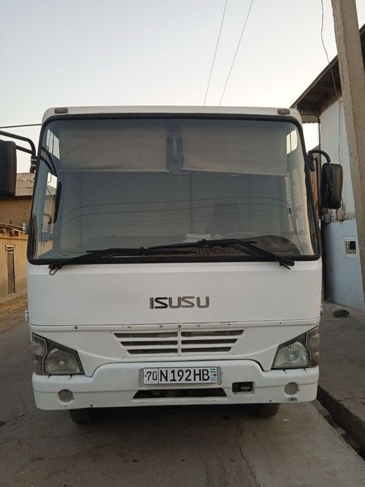 ISUZU bortovoy gruzovoy