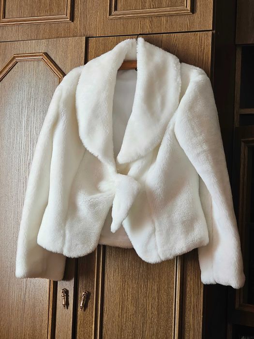 Blanita pentru rochia de mireasa