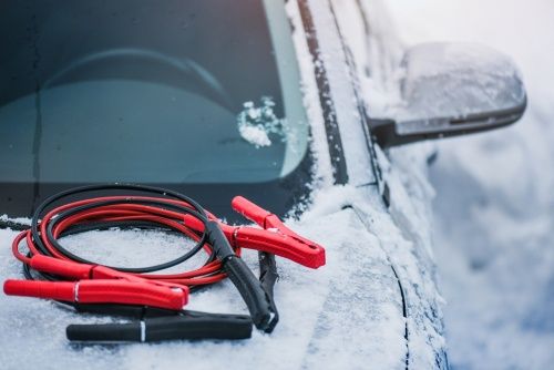 Прикуривание автомобиля прикуривания аккумулятора