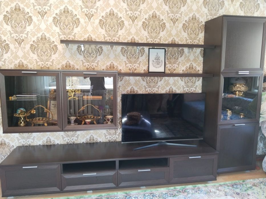 Горку для гостинной комнаты