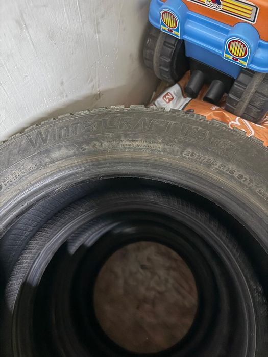 Шины зимние 205/55/R16