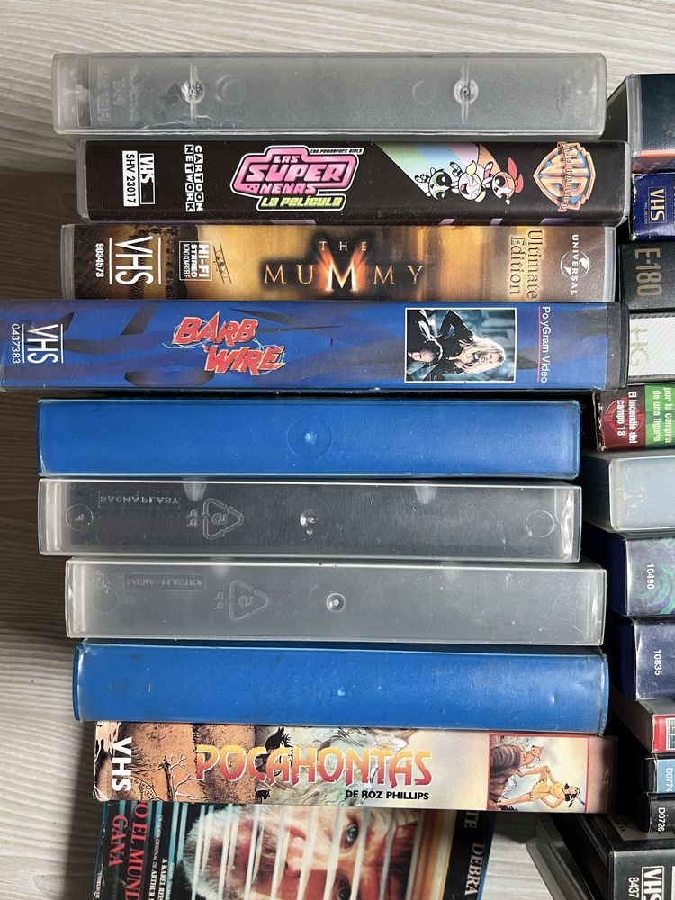 Vand casete VHS in spaniola si engleza, filme rare si legendare