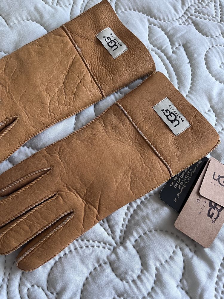 Дамски ръкавици UGG xs нови