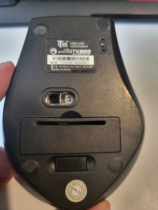 Tastatura si mouse wireless