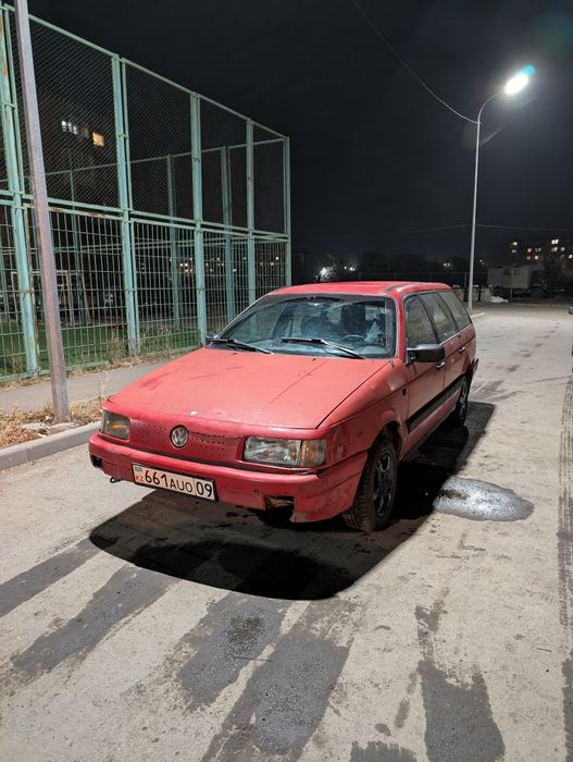 Volkswagen Passat B3 1.8 моно универсал