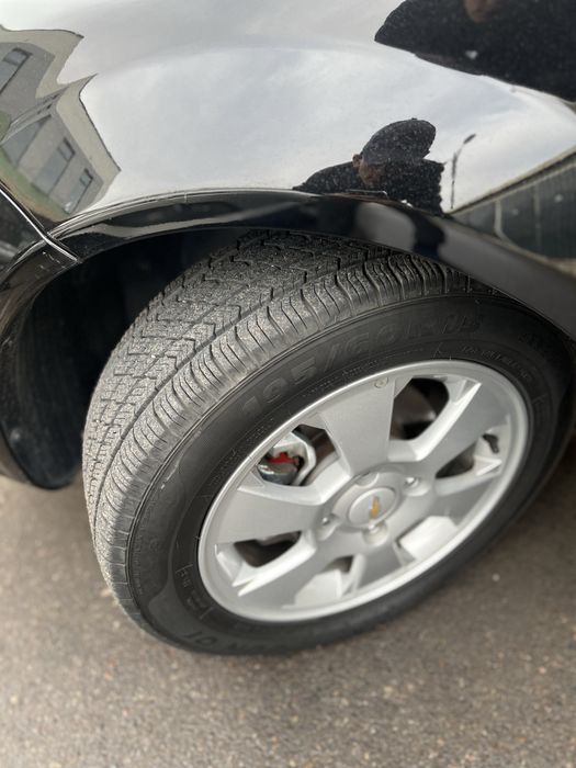 Gentra 2023 qora bez lyuk