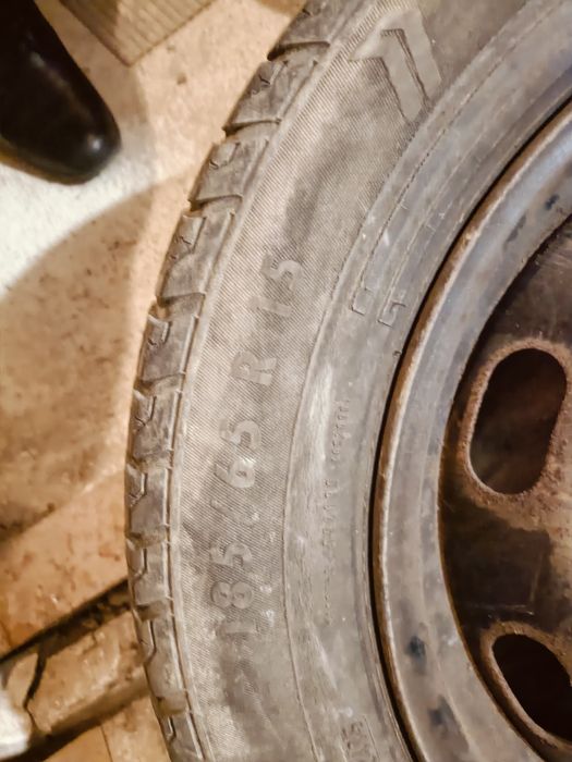 Roti complete 185 65 R15 Peugeot 208.
