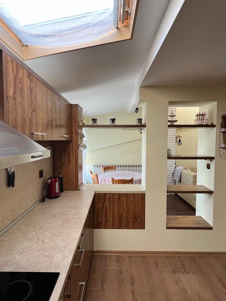 Дава се под наем Тристаен апартамент в Варна, Виница - 116 кв.м за 765 € - Снимка #4