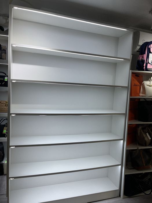 стелаж с подсветкой 3 шт  со скидкой 150000 тг