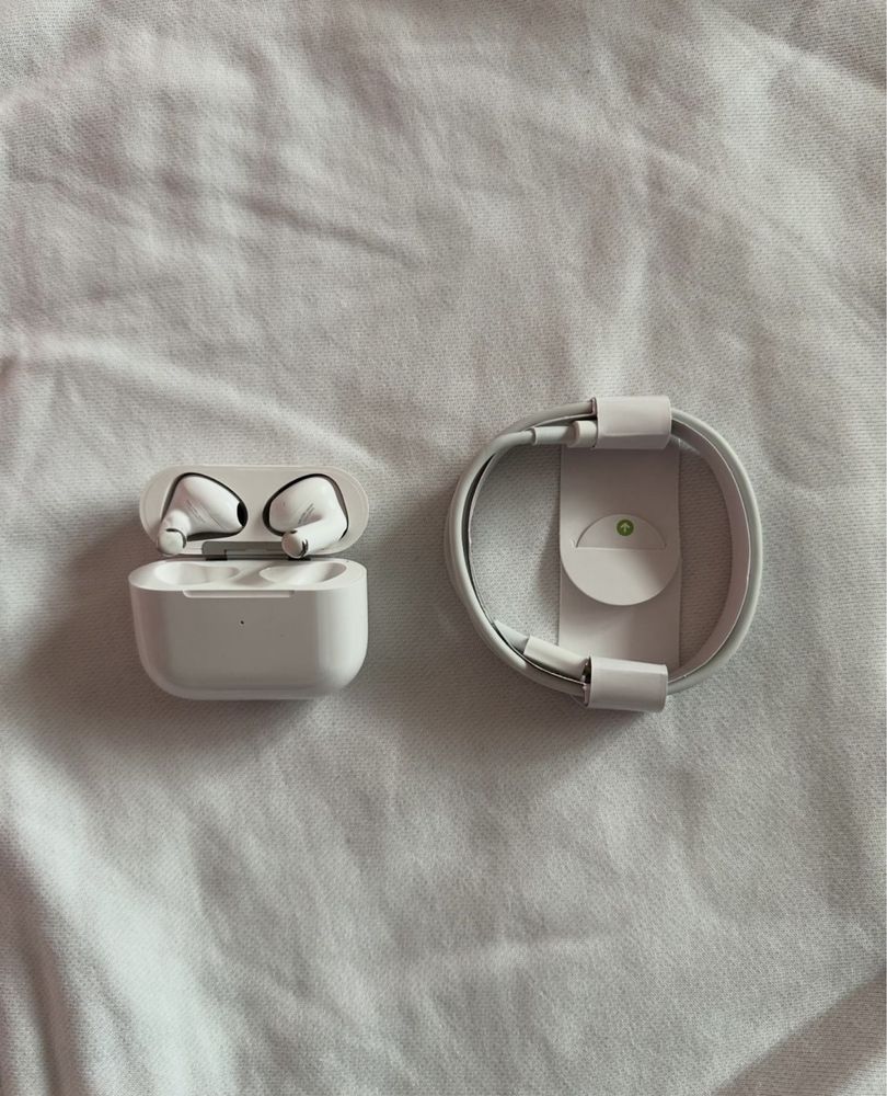 Casti Apple AirPods3