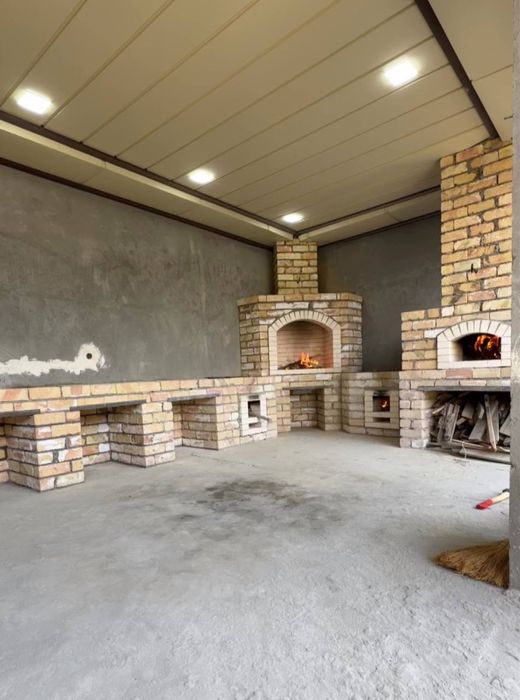 Строем летние кухни в комплексе с очагом