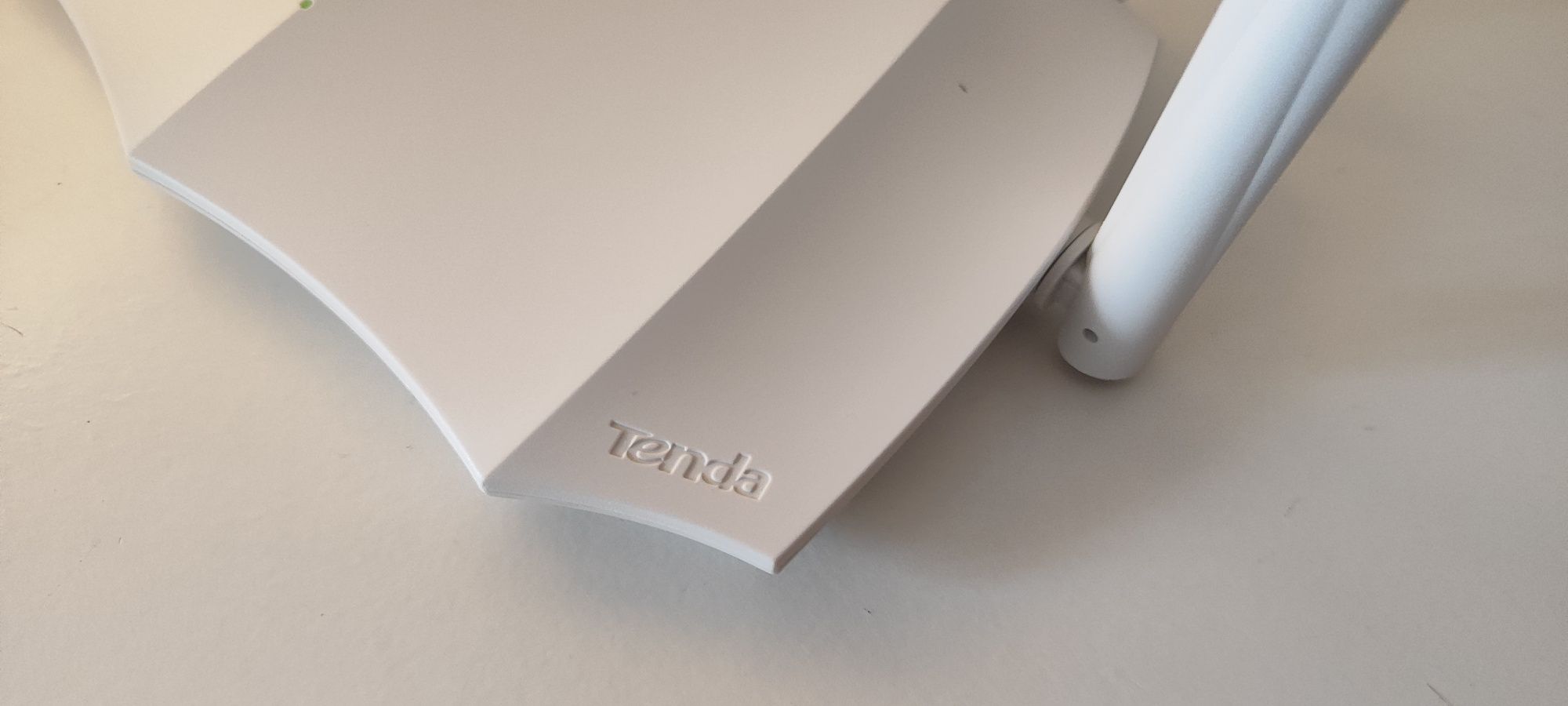 Рутер двубандов Tenda