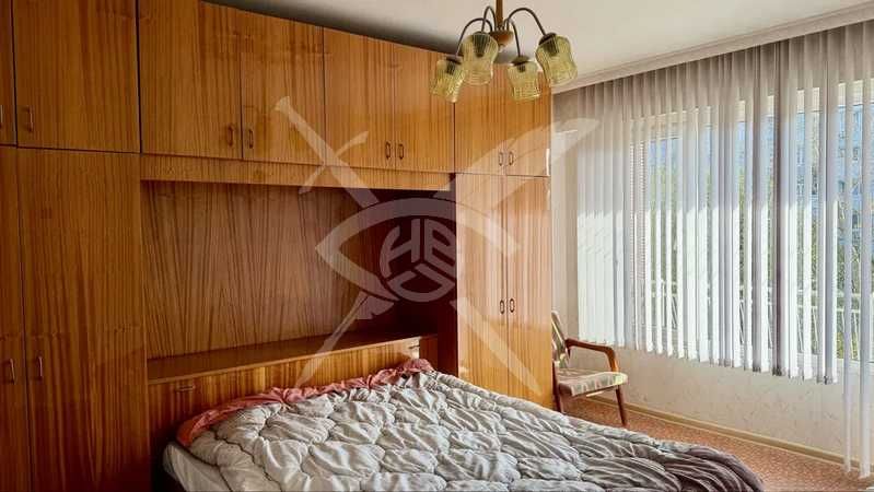 Тристаен апартамент в района на Цветен квартал - 94484