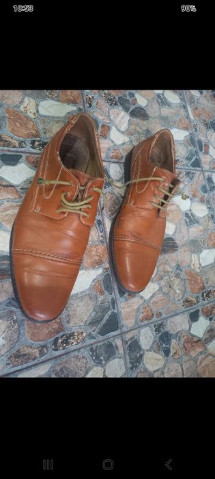Pantofi barbati piele marca Vapiano marime 44 stare foarte buna