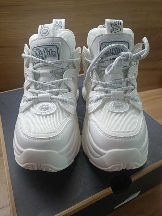 Маратонки Buffalo