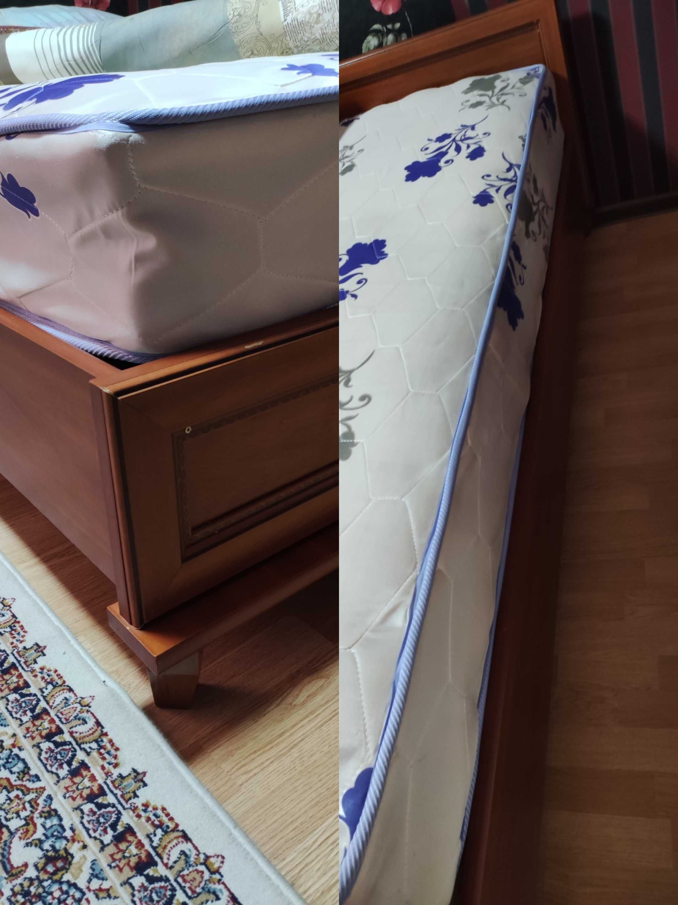 Продам двуспальнюю кровать с матрасом