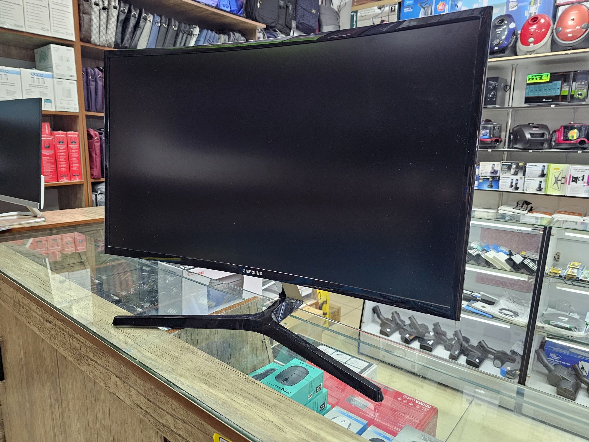 Монитор Samsung 27 72Hz