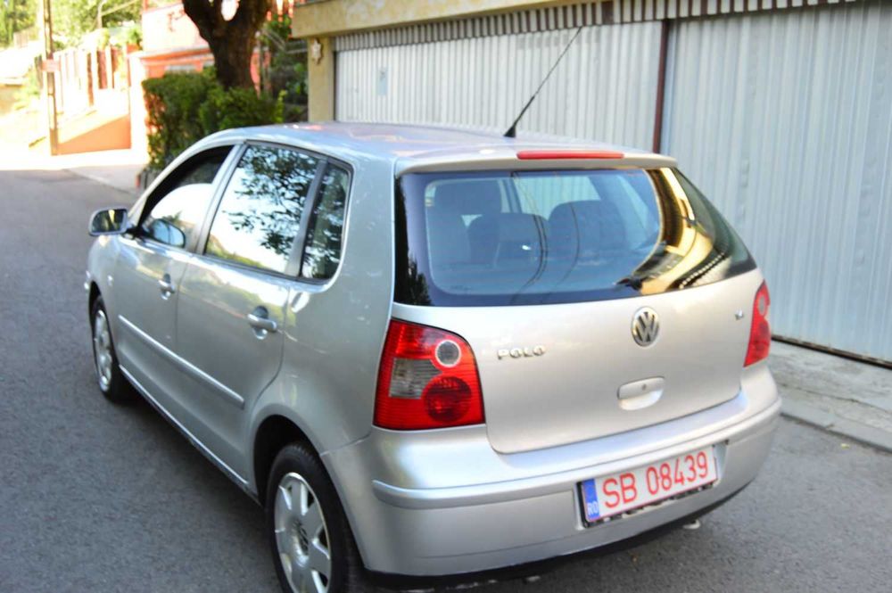 Volkswagen Polo-Cutie automata -an 2005-