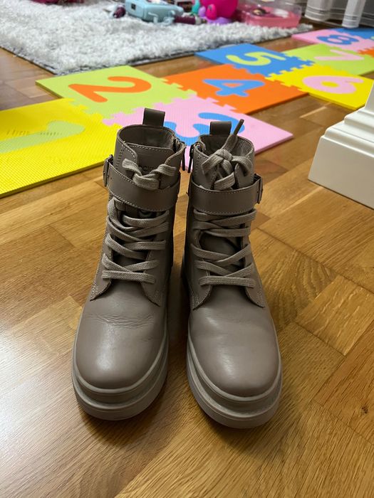 Ghete Lasocki, stare impecabila, marime 32