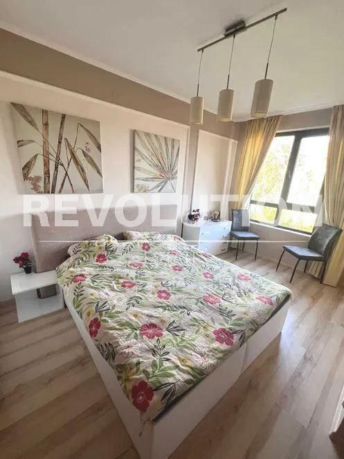 Дава се под наем Тристаен апартамент в к.к. Златни пясъци - 85 кв.м за 450 € - Снимка #3