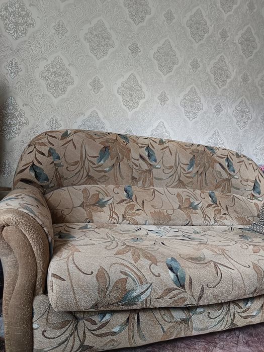 Диван б/у +кресло