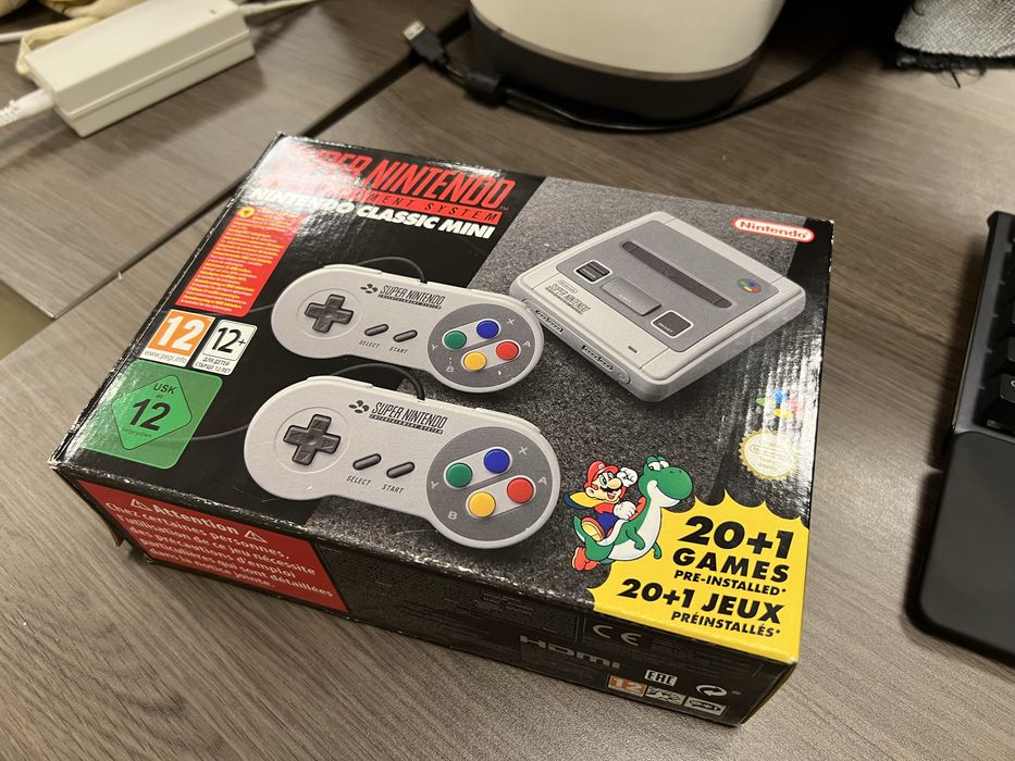 Consola jocuri retro Super Nintendo Classic Mini