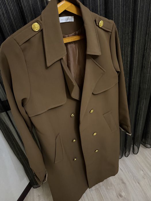 Trench sotiladi 1 marta kiyilgan