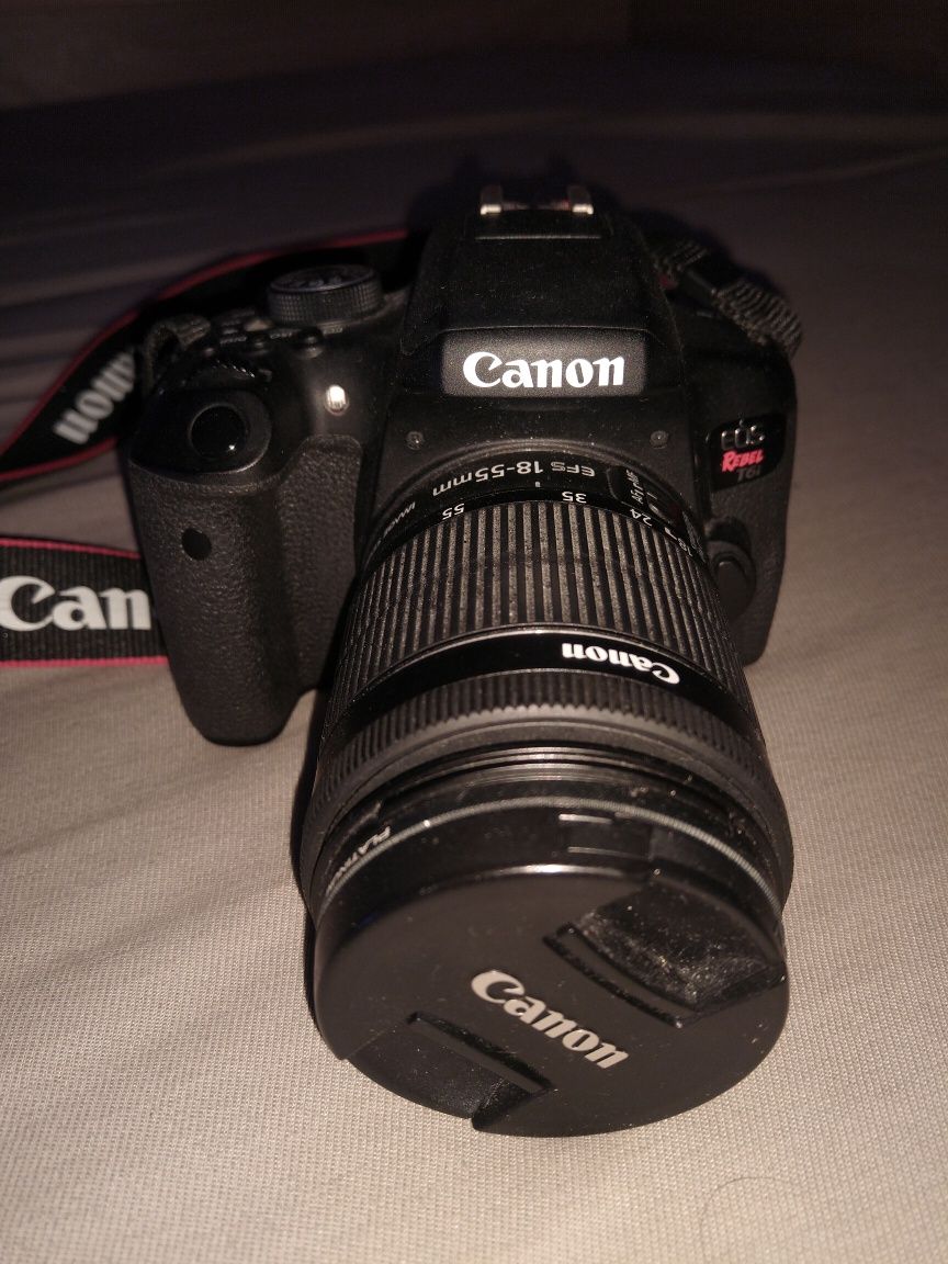 Canon EOS Rebel T6i/750D