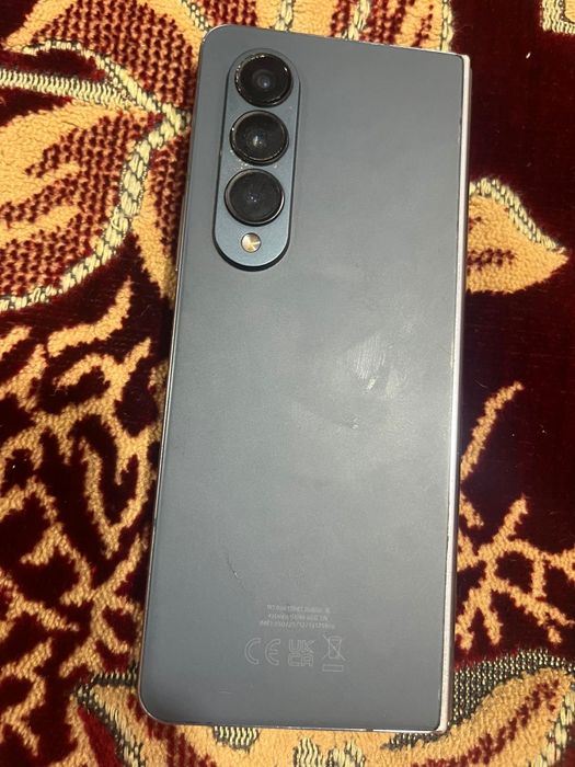 Samsung galaxy Z fold4