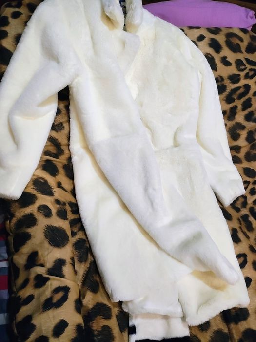 Промоция!!/Ново /Дамско пухено палто+подарък плюшен шал