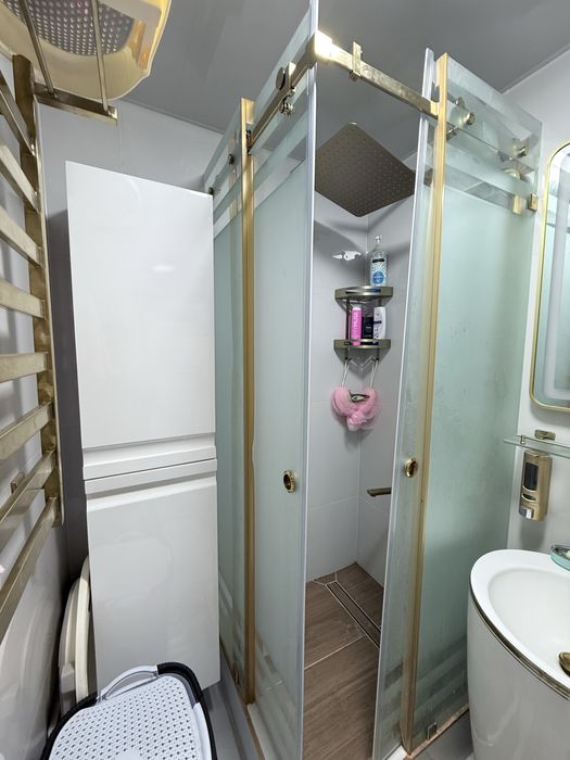 Душевая кабина стекло