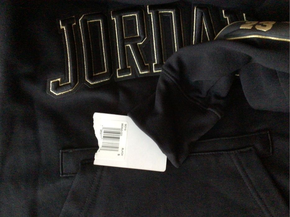 Нови детски суичъри Air Jordan, ватирани