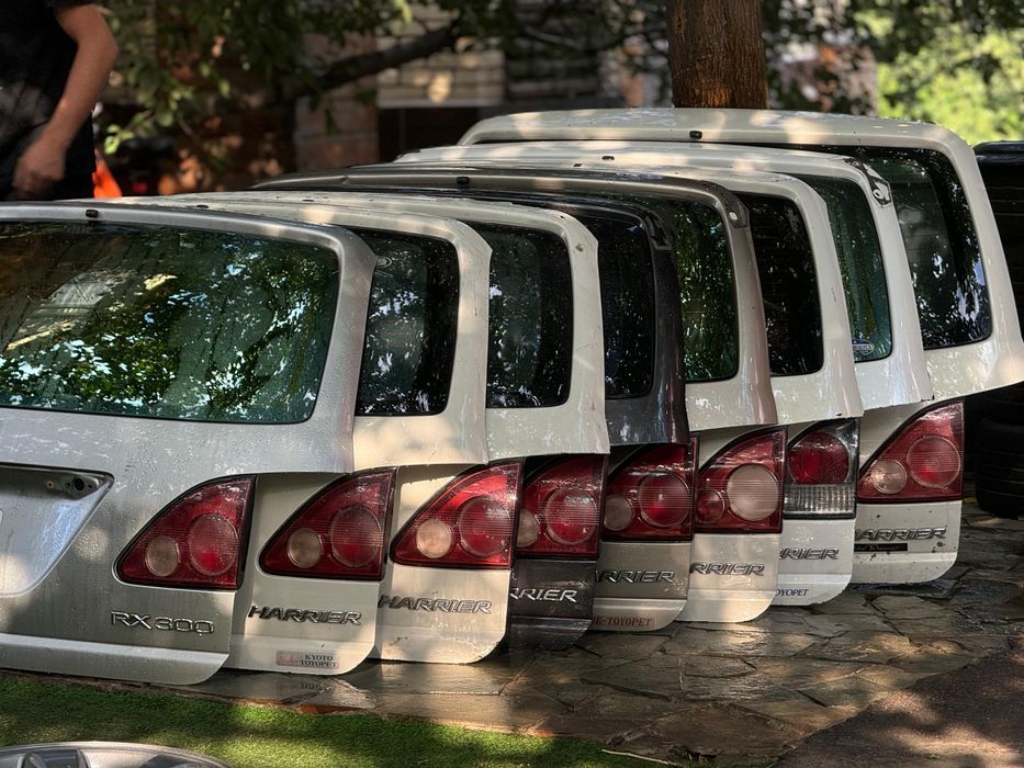 Крышка багажника RX300 первый кузов