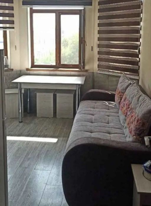 Mirobod,  risiviy bozor oldid Toshkent metro yaqin