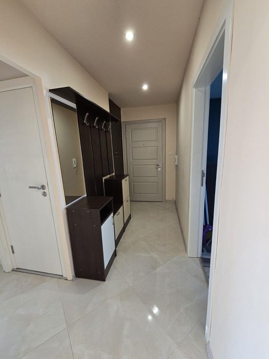 Дава се под наем Тристаен апартамент в Бургас, Братя Миладинови - 100 кв.м за 816 € - Снимка #8