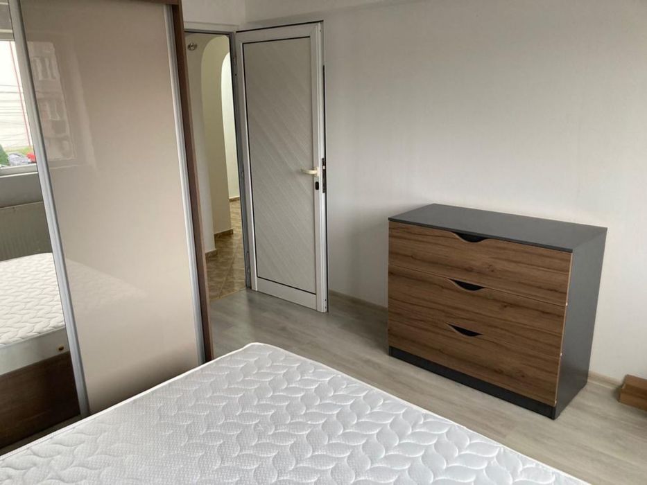 Vand apartament 2 camere