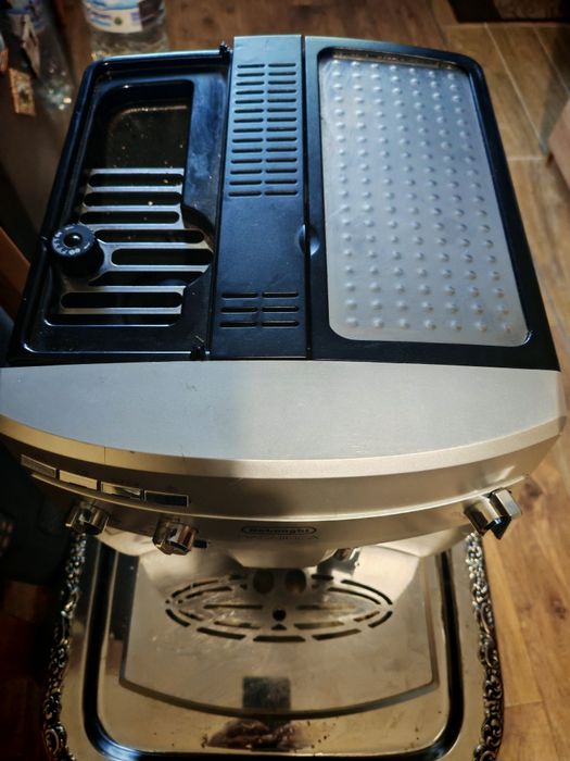 Delonghi ESAM03. 120.S
