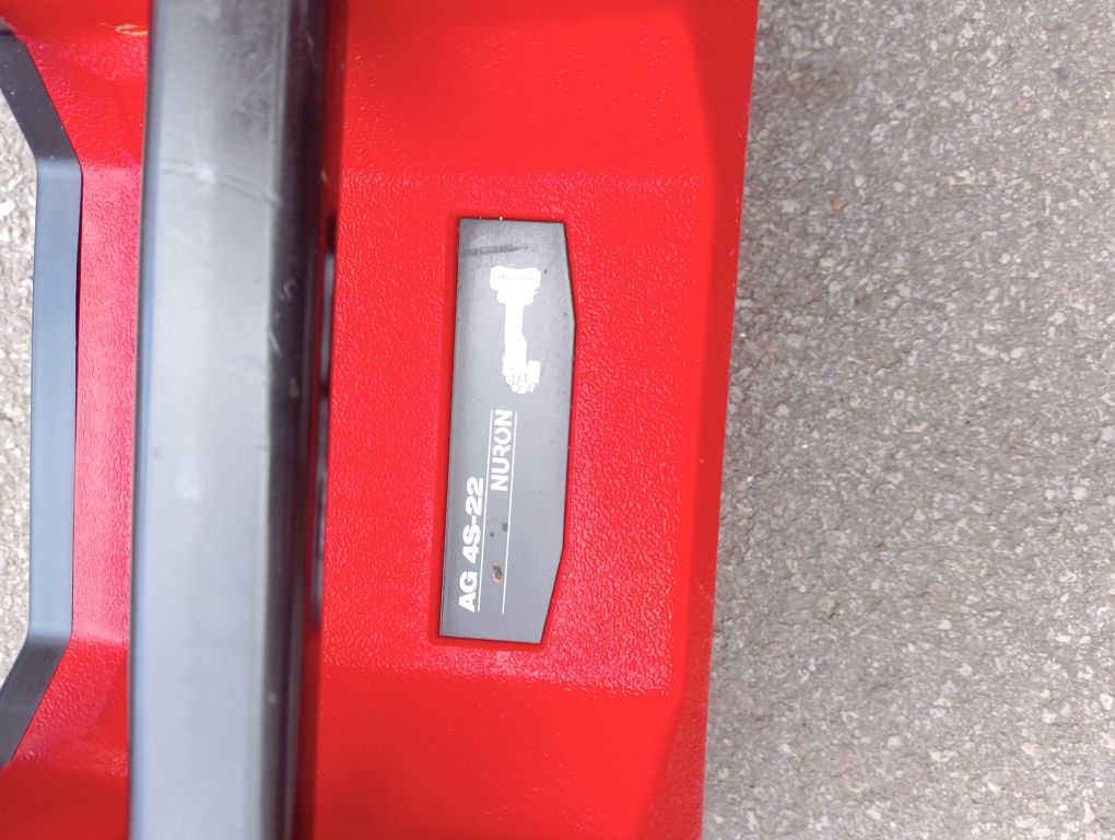Куфар за ъглошлайф Hilti nuron