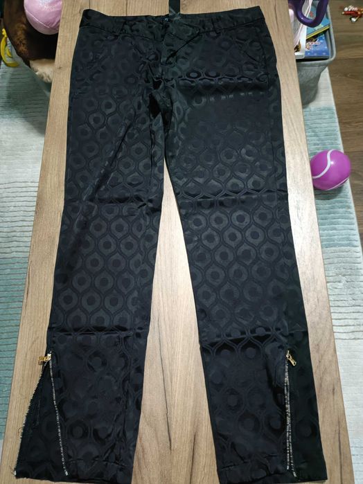 Vând pantaloni eleganti dama