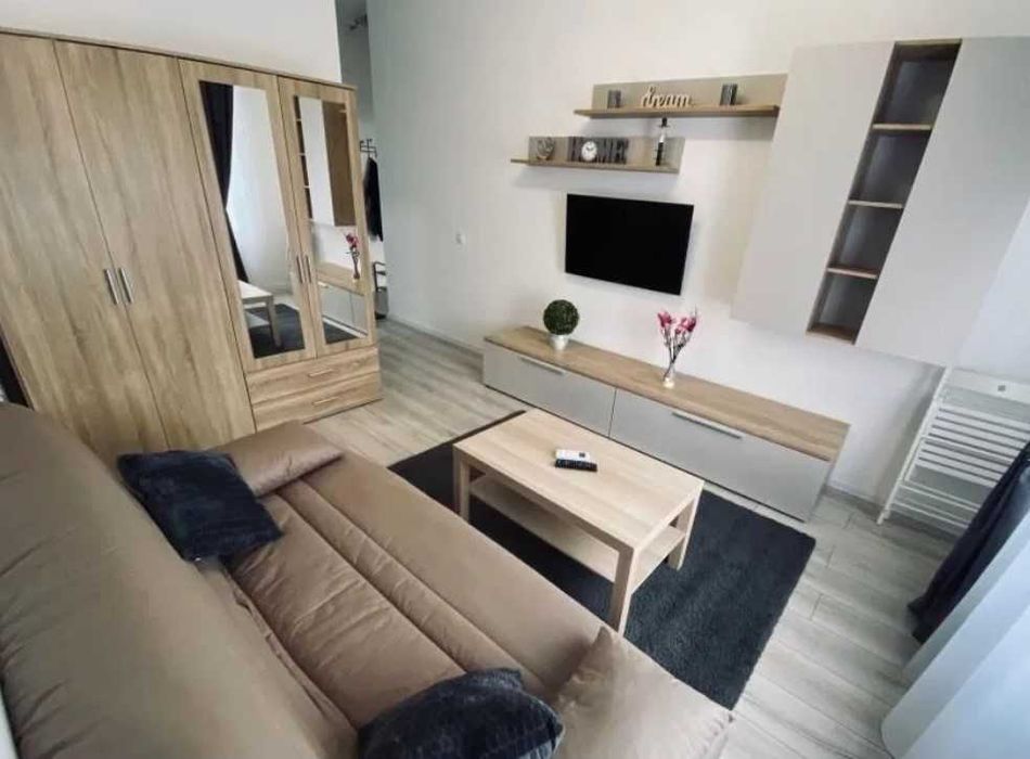 Дава се под наем Двустаен апартамент в Пловдив, Христо Смирненски - 65 кв.м за 280.5 € - Снимка #1