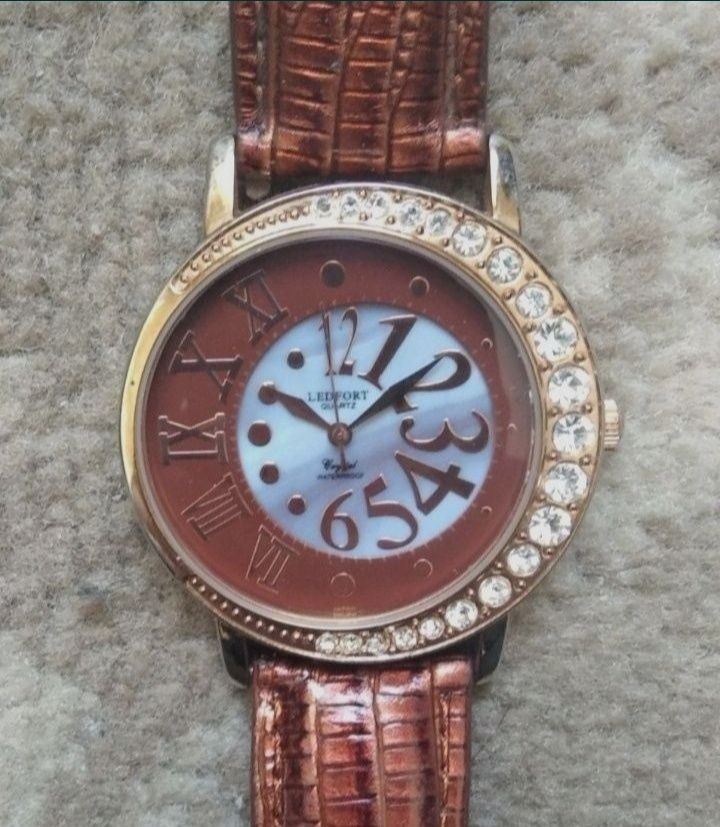 Женские часы Ledfort (продам/обмен на что угодно)