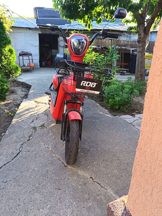Vând scuter electric RDB YG3 730W 48V