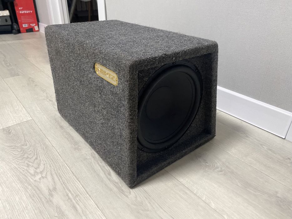 Продам Сабуфер Hertz без усилителя