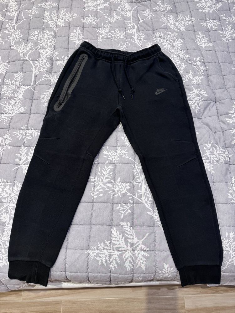 Nike Sportswear Tech Fleece Black