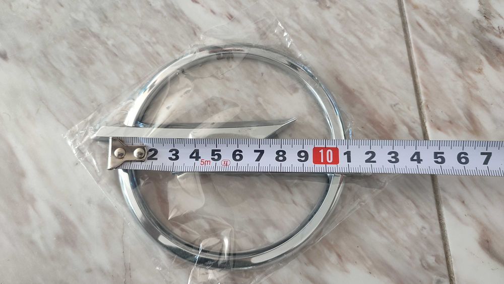 Нова емблема за Опел