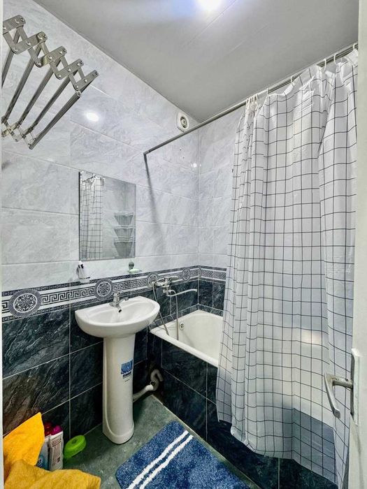 Сдам срочно квартиру около Мега Пленет!