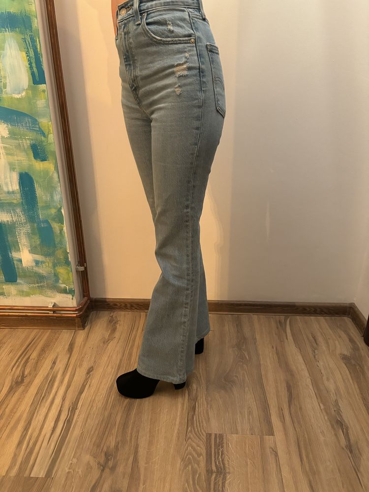 Vand Jeans Levis dama