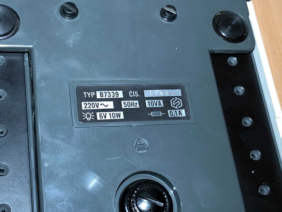 Aparat de vazut filme 8 mm in slow motion Meopta Meonet Compact S